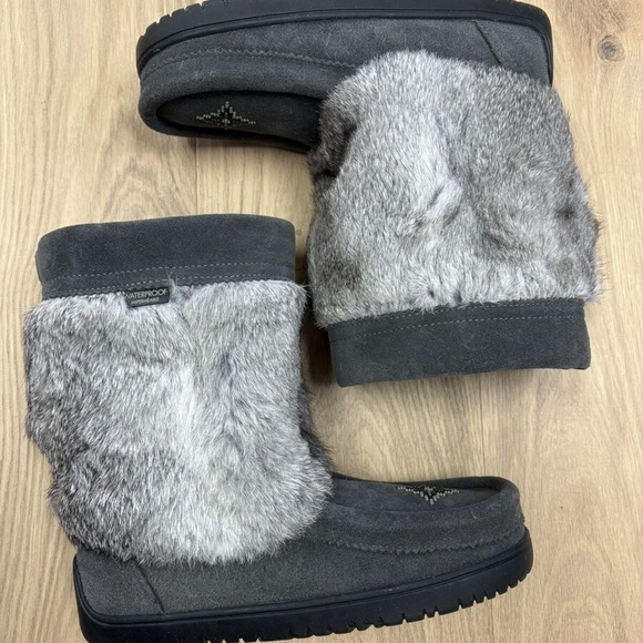 manitobah Shoes - Manitobah half Mukluks In Grey